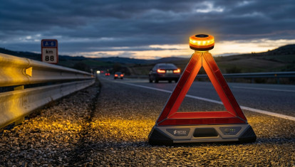 Un triángulo de emergencia con una baliza V16, ¿qué puede fallar?