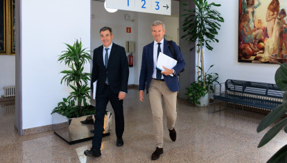 El presidente gallego, Alfonso Rueda, acompañado por el consejero de Educación, Ciencia, Universidades e FP, Román Rodríguez

REMITIDA / HANDOUT por DAVID CABEZÓN
Fotografía remitida a medios de comunicación exclusivamente para ilustrar la noticia a la que hace referencia la imagen, y citando la procedencia de la imagen en la firma
01/9/2026