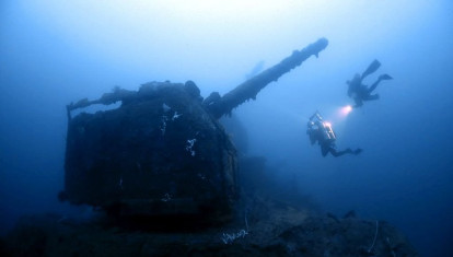 Pecio del destructor USS Aaron Ward bajo las aguas de Guadalcanal