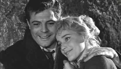 Marcello Mastroianni y Maria Schell en la versión cinematógrafica de Noches blancas dirigida por Luchino Visconti