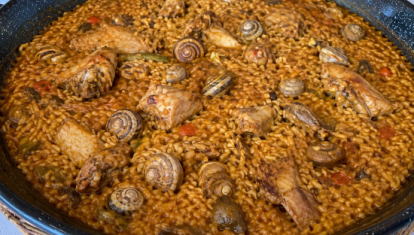 Arroz con conejo y caracoles