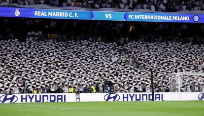 La Grada Fans rinde un homenaje a Ceuta antes del Real Madrid - Inter de Milán
