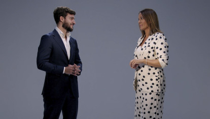 Alejandro Entrambasaguas y María Jamardo en el plató de 'Hechos Probados'