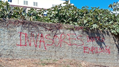 Una pintada en una barriada de Ceuta que exige la expulsión de los