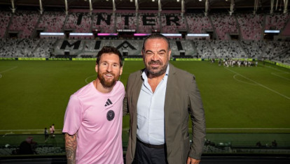 Leo Messi y Gabriel Escarrer en el Nu Stadium de Miami.