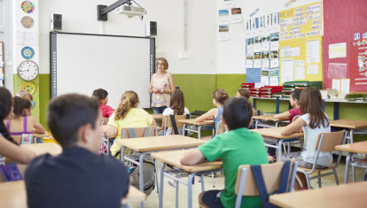 El verdadero problema del sistema educativo de España es pedagógico, no tecnológico, denuncia Gloria Gallego