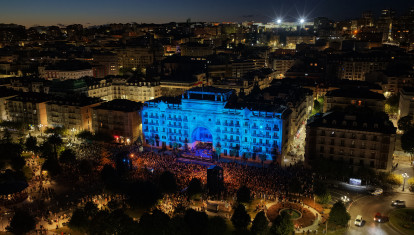 Fachada de Faro Santander