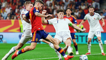 Roberto Fernández con España en Oviedo