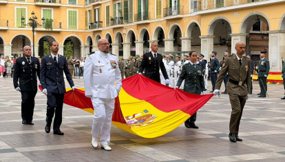 La bandera española en manos de militares de los distintos Ejércitos

EUROPA PRESS
09/10/2026