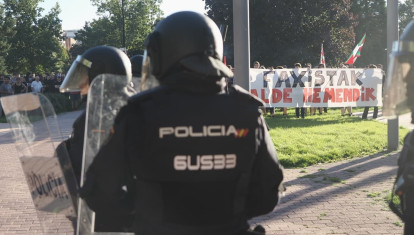 Despliegue de la Policía Nacional en Pamplona por las protestas de radicales contra Vito Quiles