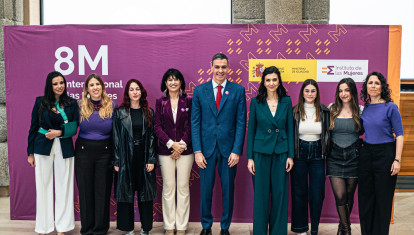 La ministra de Igualdad, Ana Redondo, y el presidente del Gobierno, Pedro Sánchez, en el último acto institucional con motivo del 8M