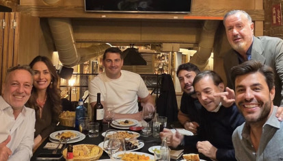 Iker Casillas con Irene Esser y otros amigos