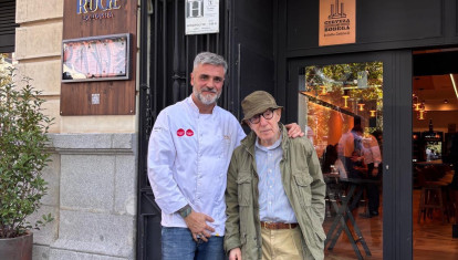 Rubén Iborra y Woody Allen en la puerta de Ruge La Barra