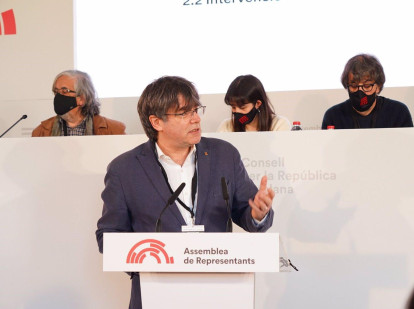 El expresidente de la Generalitat Carles Puigdemont tras ser elegido nuevo presidente del Consell per la República
El Tribunal de Cuentas (TCu) celebra este martes una vista para analizar si el aval presentado por el Instituto Catalán de Finanzas (ICF) es suficiente para devolver a ERC los 2,1 millones que depositó como garantía de la presunta responsabilidad contable de ex cargos del Govern por el presunto desvío de fondos para la acción exterior --las 'embajadas catalanas' y el Diplocat-- en el marco del 'proces'.
POLITICA
CONSELL PER LA REPÚBLICA