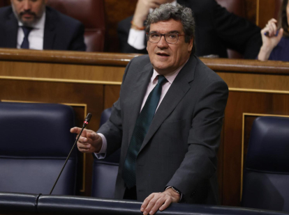 Escriva durante la sesión en la que se ha aprobado la reforma de las pensiones