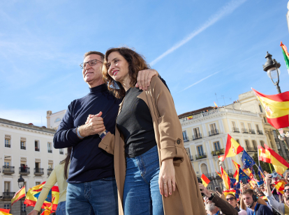 Alberto Núñez Feijóo e Isabel Díaz Ayuso, en la manifestación del PP en contra de la amnistía