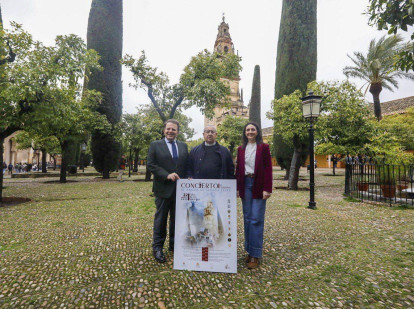 Presentación del concierto de bandas en el Patio de los Naranjos