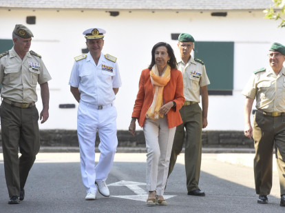 La ministra de Defensa, Margarita Robles, durante su visita este miércoles en Jaca (Huesca)
