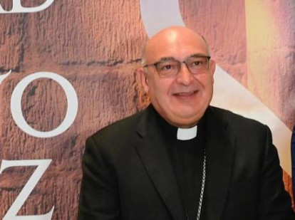 Imagen tomada este martes de Monseñor Enrique Benavent y María José Catalá durante la presentación del programa del III Año Jubilar Santo Cáliz, que será en Valencia