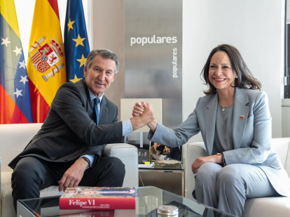 Alberto Núñez Feijóo y María Corina Machado, en la sede del PP este viernes