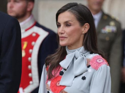 Reyes visita matrimonio macron