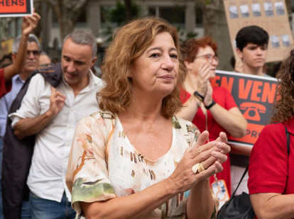 Francina Armengol, en la manifestación en Palma por la crisis de la vivienda