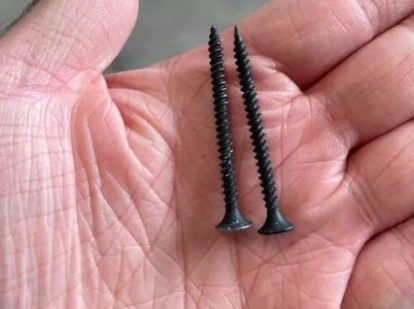 Clavos de gran tamaño suelen ser protagonistas de esta acción