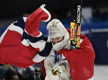 El noruego Tormod Frostad (195.50) se hizo con el oro en la modalidad de 'big air' masculino de esquí acrobático, olímpica por segunda vez en la historia, en un podio que completaron el estadounidense Mac Forehand (193.25) y el austriaco Matej Svancer (191.25). La final, al igual que en categoría femenina, se retrasó unos minutos a causa de las fuertes nevadas en Livigno. Estuvo reñida y hasta ocho esquiadores superaron los 90 puntos en alguno de sus saltos, y los tres primeros terminaron en un rango de poco más de cuatro puntos.