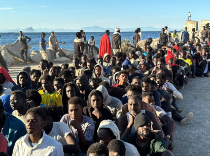 Una ONG de Ceuta reparte más de 12.000 comidas entre migrantes desde la entrada masiva