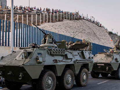 Blindados militares españoles en Ceuta