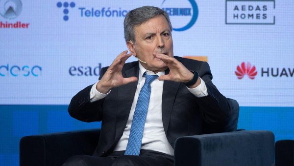 El presidente de Correos, Pedro Saura.
