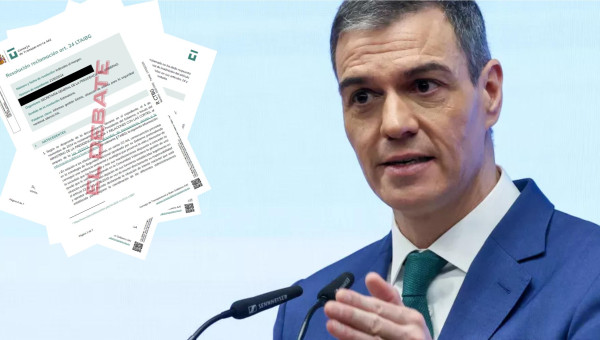Montaje del presidente del Gobierno, Pedro Sánchez, con los documentos de Transparencia