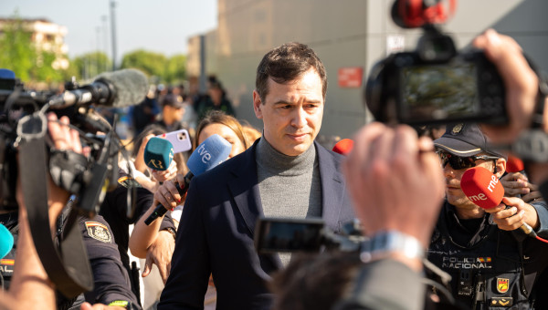 David Sánchez, hermano de Pedro Sánchez, saliendo de los Juzgados de Badajoz la semana pasada