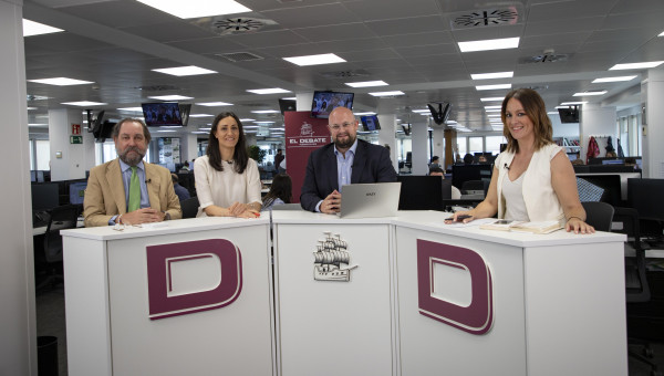 María Jamardo, Ramón Pérez-Maura, Ana Martín y Diego Moreno presentan A Debate - Thorun Piñeiro