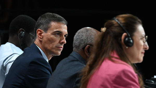 Pedro Sánchez, durante la jornada de este miércoles en la cumbre de Sevilla