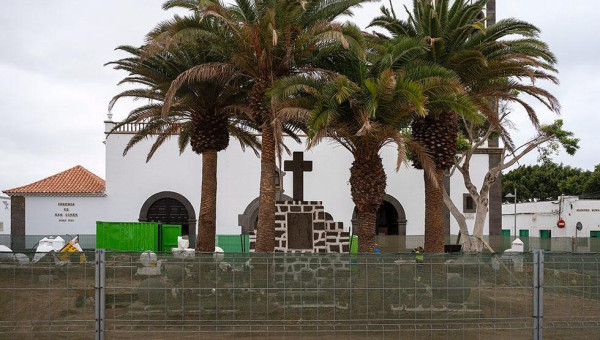 La Plaza de Las Palmas de Arrecife antes de la eliminación de la cruz
