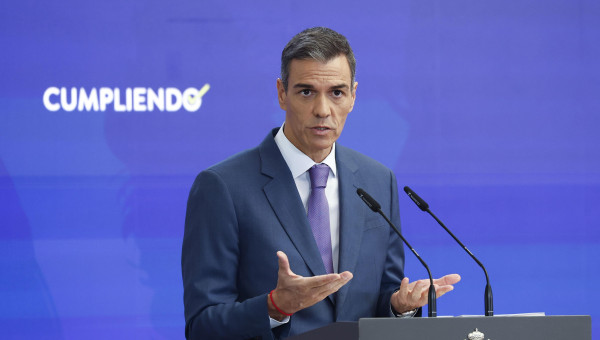 El presidente del Gobierno, Pedro Sánchez durante la rueda de prensa de este lunes en el Palacio de la Moncloa