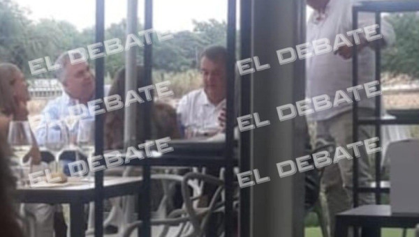 Santos Cerdán y Ernesto Gasco reunidos en secreto en el Hipódromo de Madrid