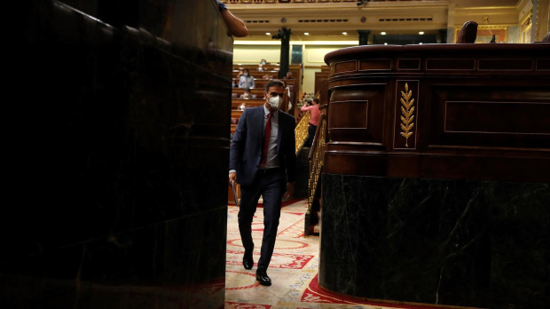 Pedro Sánchez abandona el Congreso de los Diputados