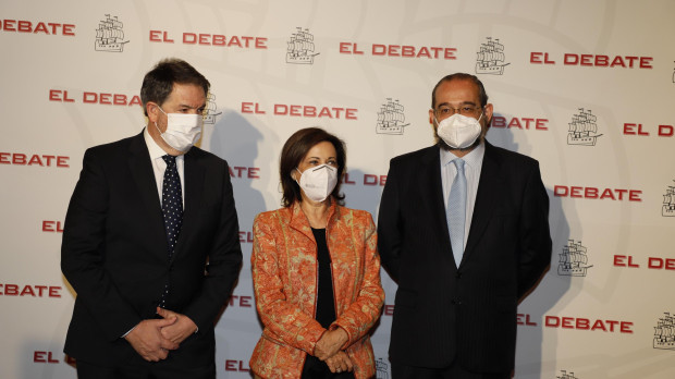 Bieito Rubido, Margarita Robles y Alfonso Bullón de Mendoza, en la puesta de largo de El Debate
