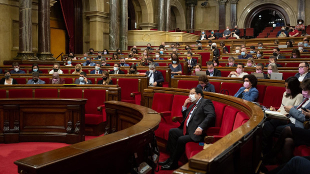 Vista general de una sesión plenaria en el Parlamento de Cataluña