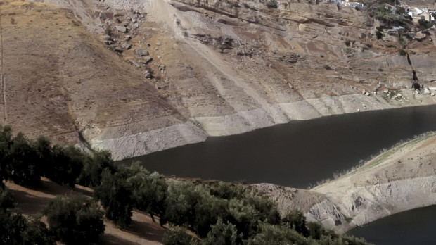 IZNAJAR PANORAMICA DE LA POBLACIO Y DEL PANTANO SOBRE EL RIO GENIL