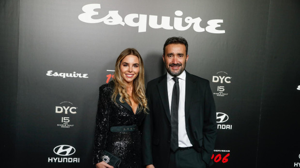 Juanma Castaño y Helena Condis posando en los Premios Esquire este miércoles