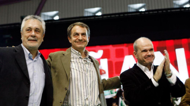 Los ex presidentes de Andalucía Manuel Chaves y José Antonio Griñán, junto al ex presidente del Gobierno, José Luis Rodríguez Zapatero