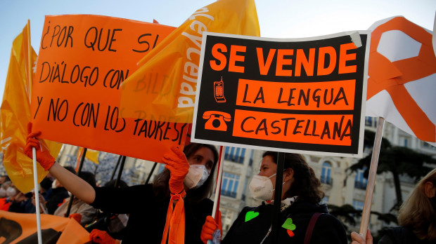Defensa español en Cataluña manifestacion