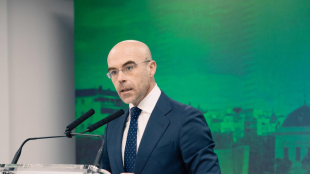 Jorge Buxadé, durante la rueda de prensa de este lunes en la sede de Vox en Madrid.