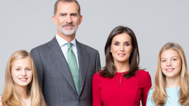 La Familia Real en fotografía oficial.