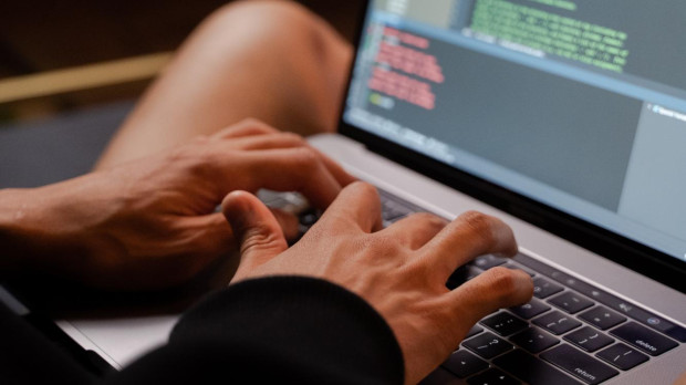 Los hackers atacaron, por ejemplo, el sistema administrativo de la región de Lazio en Italia que paralizó la cita de vacunación unos días