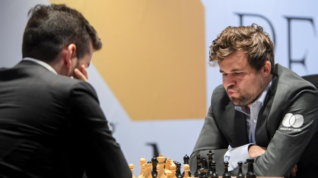 Carlsen se lleva 1,2 millones de premio y mantendrá la corona hasta, al menos, 2023