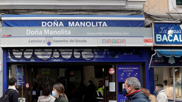 Administración de lotería de Doña Manolita en Madrid, días antes de celebrarse el Sorteo del Niño